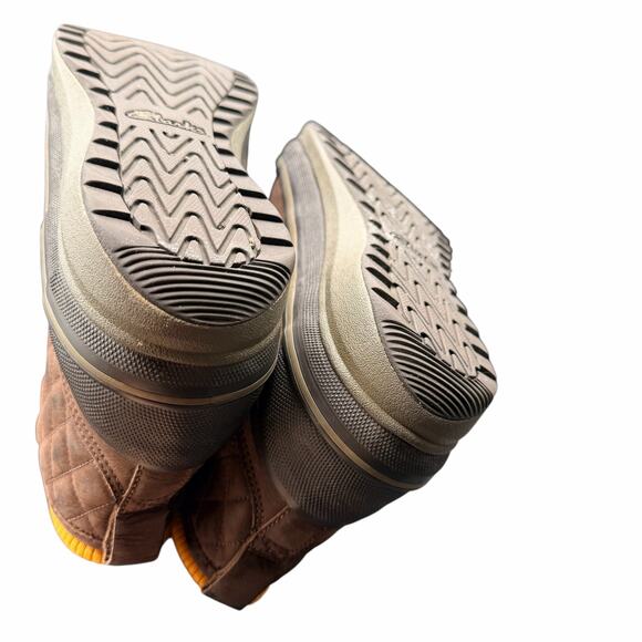 Clarks Muckers Waterproof Quilted Ankle Boots Brown Size 9W - Picture 6 of 13